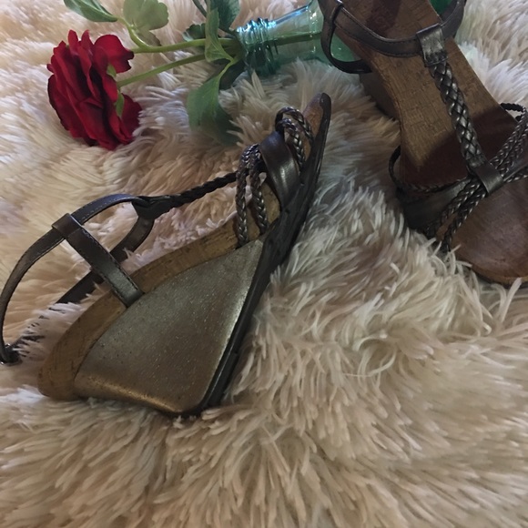 Kenneth Cole-wedge heel sandals. Pewter/color.๐๐ - Picture 1 of 7
